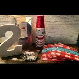 Lot of birthday party items farm western 2